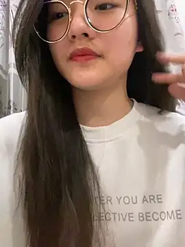 Krixxi22 online show from 3, 3, 2025