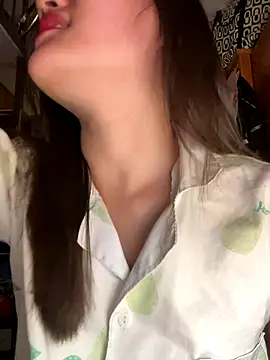 Krixxi22 online show from 4, 11, 2025