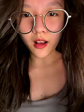 Krixxi22 online show from 9, 9, 2025