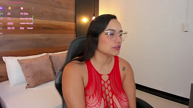 zoe danae  online show from 2, 12, 2025