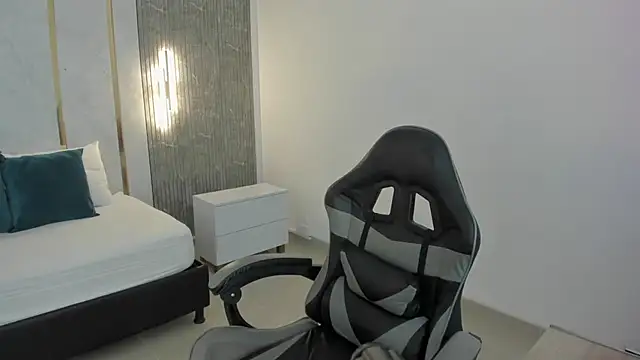 Snapshot of zoe_danae_ chatting on 24, 2, 2026 zoe danae online show from 24, 2, 2026