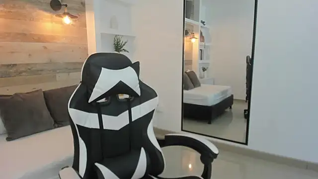 Snapshot of zoe_danae_ chatting on 27, 2, 2026 zoe danae online show from 27, 2, 2026