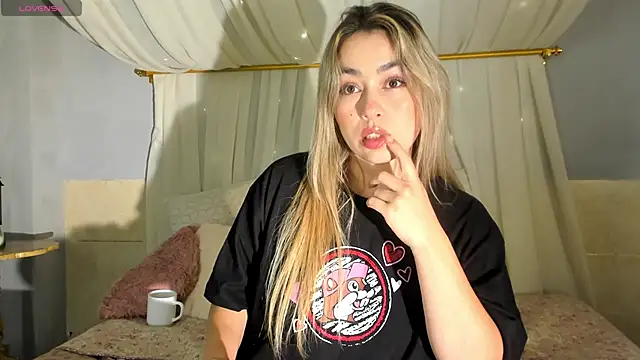 AnnaVictoria   online show from 24, 2, 2025