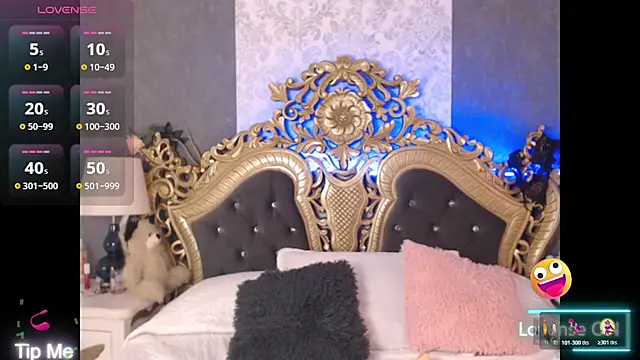 Giselle Noah online show from 8, 11, 2025