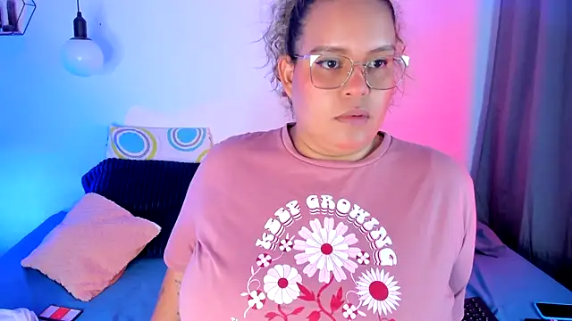 Snapshot of monicabbw_ chatting on 30, 1, 2025 monicabbw online show from 30, 1, 2025