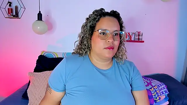 Snapshot of monicabbw_ chatting on 21, 2, 2025 monicabbw online show from 21, 2, 2025