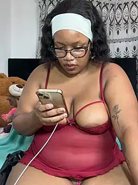 MimiCurves online show from 15, 4, 2026