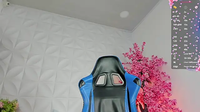 cloe yeraldy  online show from 17, 12, 2025