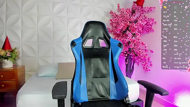 cloe yeraldy  online show from 19, 12, 2025