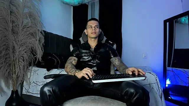 Aron Dark online show from 18, 7, 2026