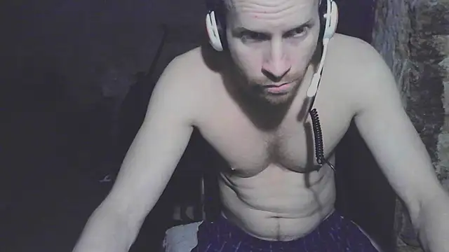 Snapshot of GoodSeksLove chatting on 9, 3, 2025 GoodSeksLove online show from 9, 3, 2025