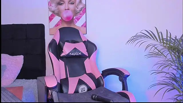 Kenia tompson01 online show from 13, 10, 2025