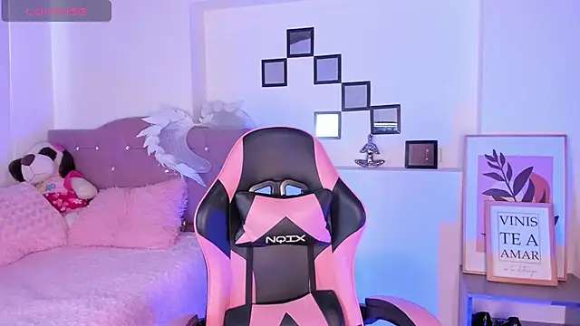 Kenia tompson01 online show from 26, 9, 2025