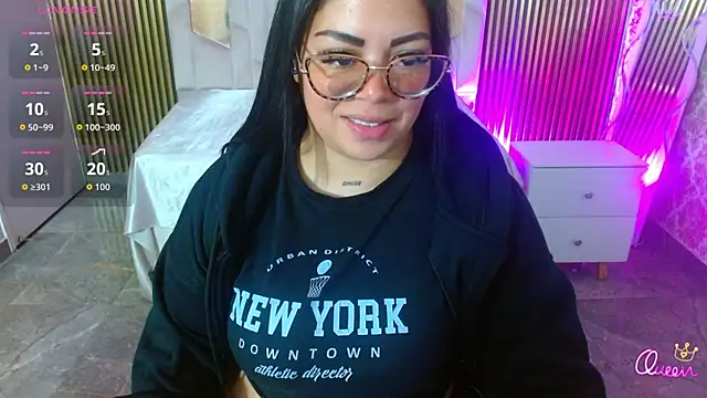 Snapshot of martinna_tay chatting on 14, 6, 2026 martinna tay online show from 14, 6, 2026