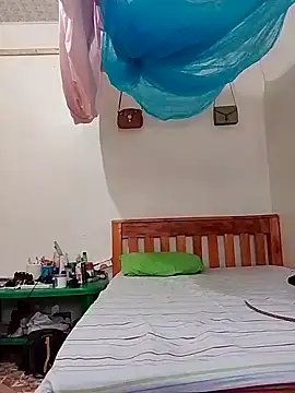 LOVELY-2BERRY online show from 6, 2, 2025