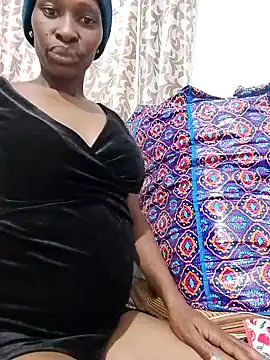 LOVELY-2BERRY online show from 12, 1, 2026