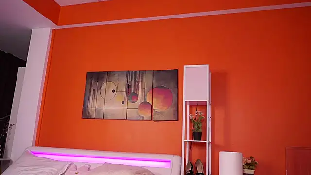 Snapshot of LovingBlondie chatting on 20, 10, 2025 LovingBlondie online show from 20, 10, 2025