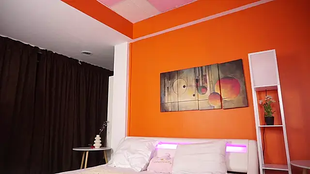 Snapshot of LovingBlondie chatting on 23, 11, 2025 LovingBlondie online show from 23, 11, 2025