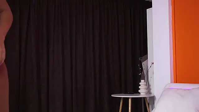 Snapshot of LovingBlondie chatting on 18, 9, 2025 LovingBlondie online show from 18, 9, 2025