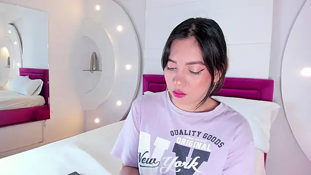 AliceHanz online show from 23, 2, 2025