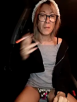 Snapshot of Timide_girl2 chatting on 17, 12, 2025 Timide girl2 online show from 17, 12, 2025