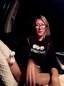 Snapshot of Timide_girl2 chatting on 9, 9, 2025 Timide girl2 online show from 9, 9, 2025