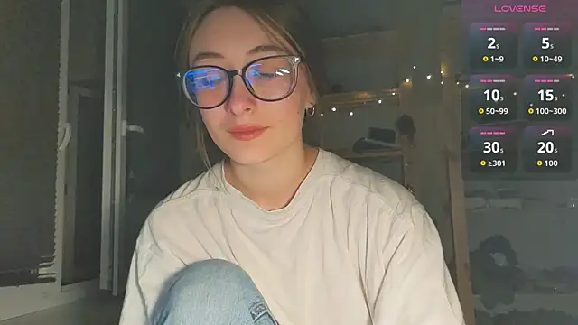 Snapshot of monlight__dana chatting on 29, 10, 2025 monlight dana online show from 29, 10, 2025