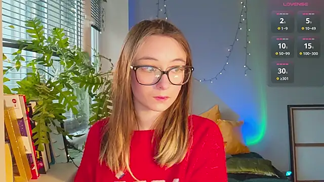 Snapshot of monlight__dana chatting on 8, 1, 2025 monlight dana online show from 8, 1, 2025