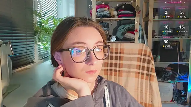 Snapshot of monlight__dana chatting on 18, 3, 2025 monlight dana online show from 18, 3, 2025