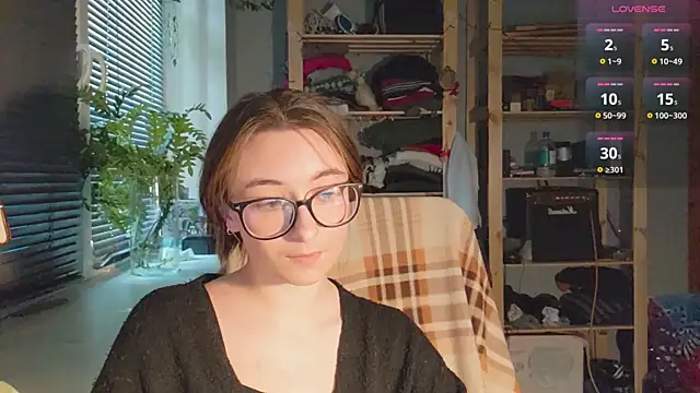 Snapshot of monlight__dana chatting on 12, 3, 2025 monlight dana online show from 12, 3, 2025