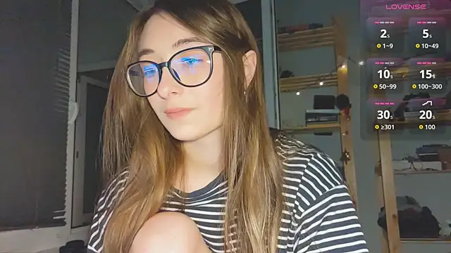 Snapshot of monlight__dana chatting on 7, 10, 2025 monlight dana online show from 7, 10, 2025