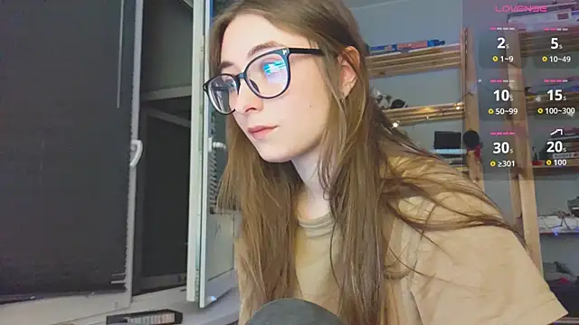 Snapshot of monlight__dana chatting on 2, 10, 2025 monlight dana online show from 2, 10, 2025