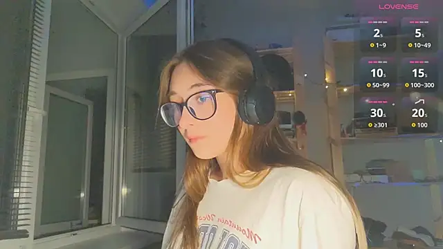 Snapshot of monlight__dana chatting on 12, 9, 2025 monlight dana online show from 12, 9, 2025