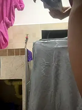 Berry Bans online show from 25, 11, 2025