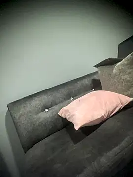 Berry Bans online show from 15, 11, 2025