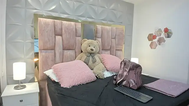 Charlotte Ice1 online show from 16, 3, 2026