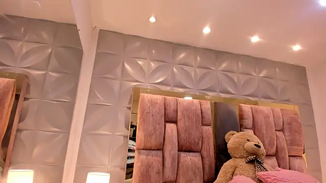 Charlotte Ice1 online show from 14, 4, 2026