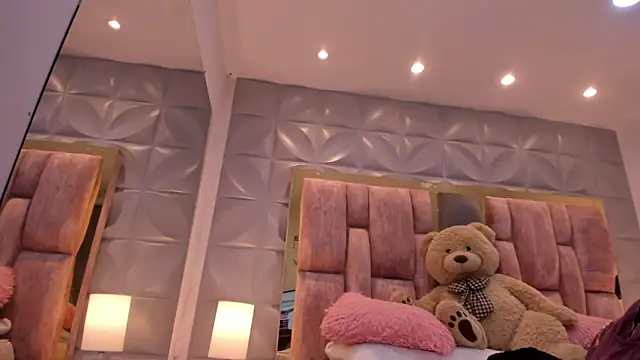 Charlotte Ice1 online show from 23, 3, 2026