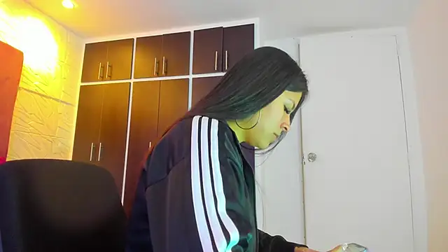 Charlotte Ice1 online show from 14, 3, 2025