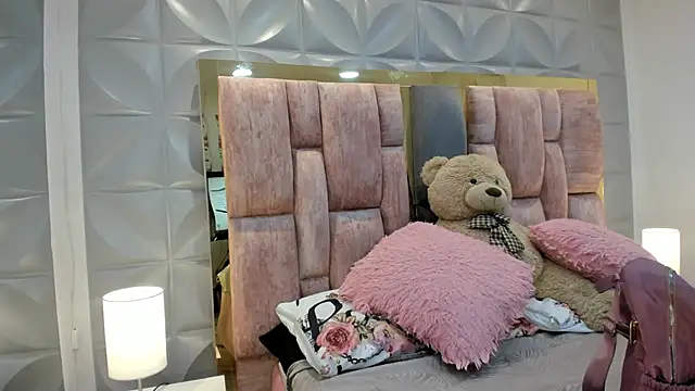 Snapshot of Charlotte_Ice1 chatting on 19, 5, 2026 Charlotte Ice1 online show from 19, 5, 2026