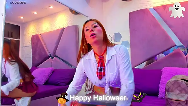 Charlotte Ice1 online show from 31, 10, 2025