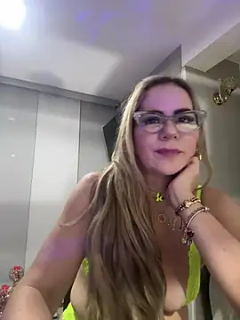 LARIANA RIVERA23 online show from 19, 3, 2025