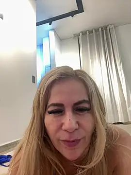 LARIANA RIVERA23 online show from 9, 4, 2026