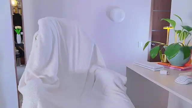 Miarouss3 online show from 19, 3, 2025