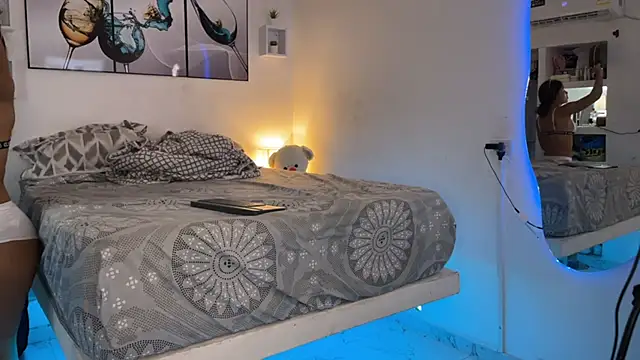 wendy alejo1712 online show from 6, 2, 2025