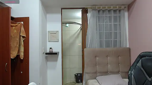 Alex flair online show from 22, 3, 2025