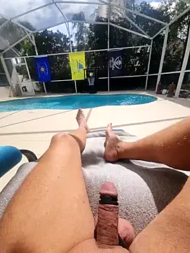 Snapshot of theclubist111 chatting on 10, 10, 2025 theclubist111 online show from 10, 10, 2025