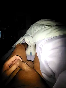 Snapshot of theclubist111 chatting on 29, 11, 2025 theclubist111 online show from 29, 11, 2025