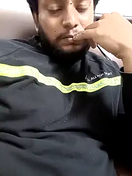 Snapshot of indianhotche chatting on 7, 11, 2025 indianhotche online show from 7, 11, 2025