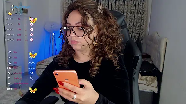  Just a queen 3 online show from 3, 2, 2026